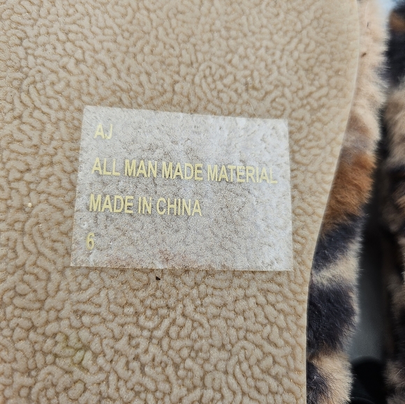 Cabana by Crown & Ivy leopard faux fur slip on Slipper shoes size 6 - Picture 9 of 9